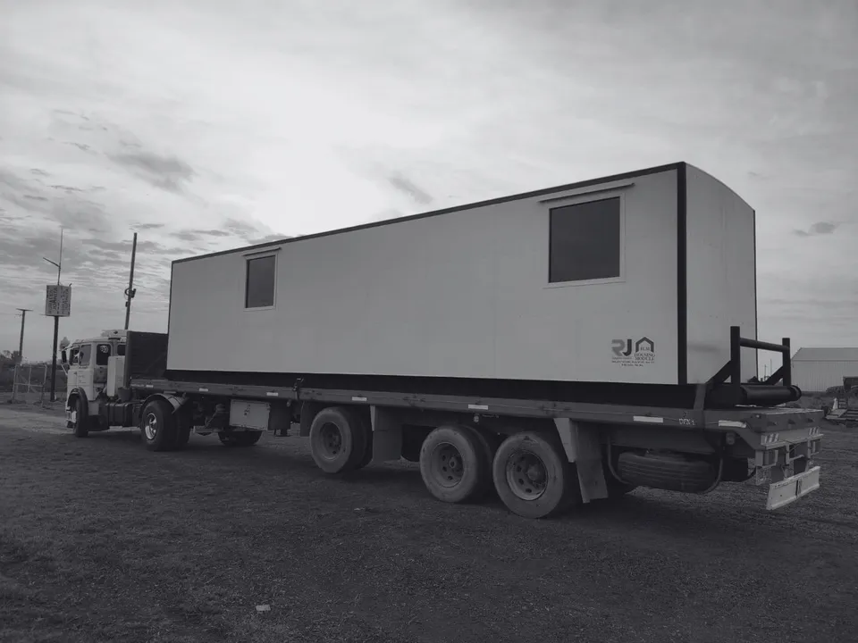 Trailer 6