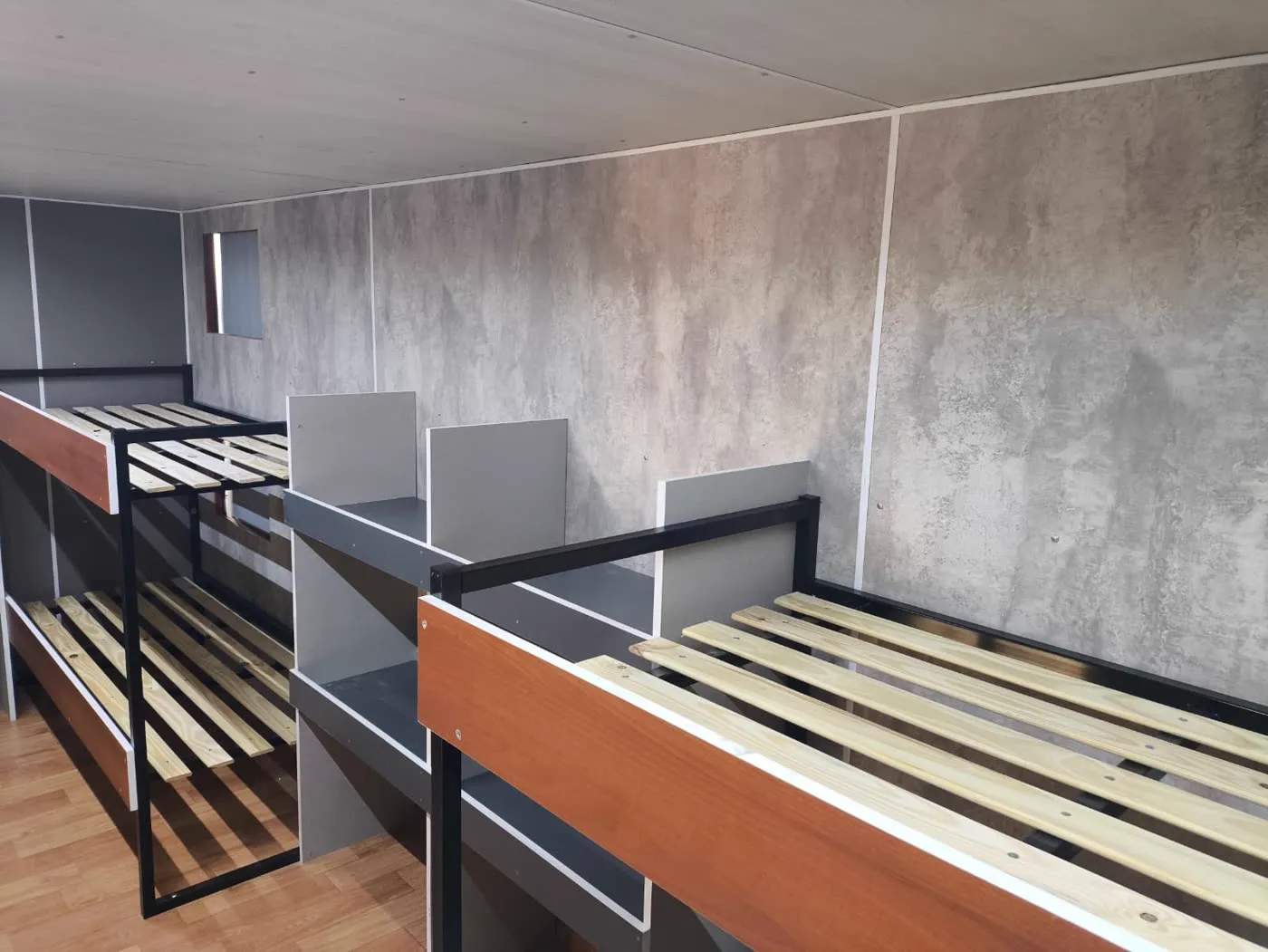 Dormitorio con camas